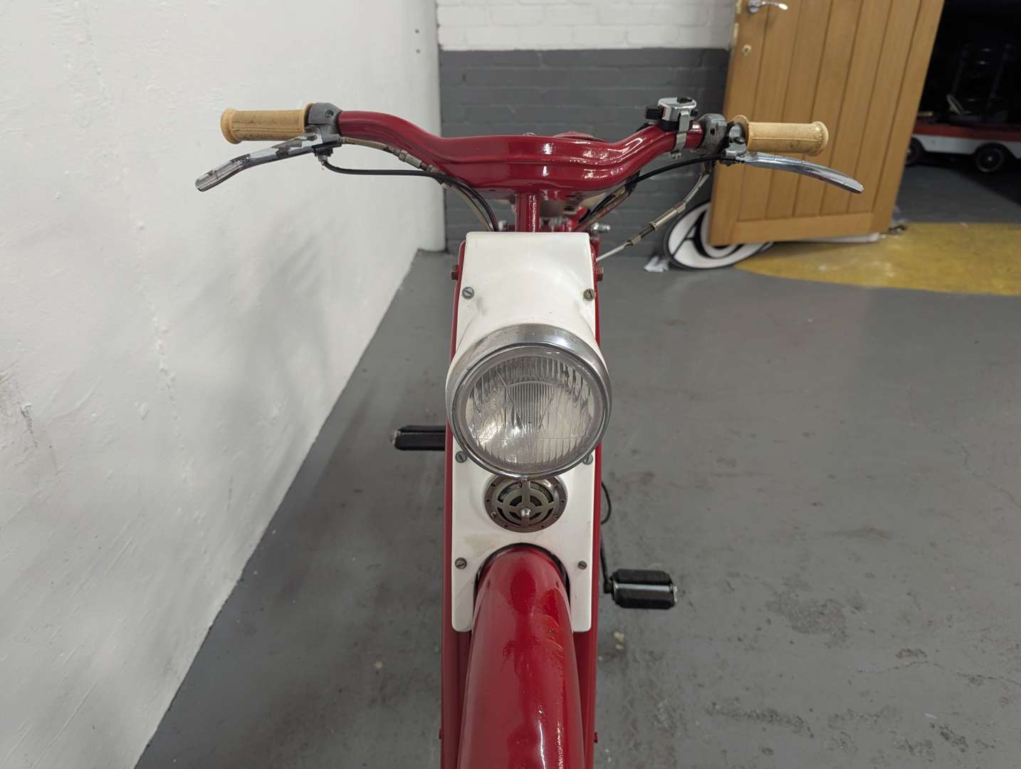 <p>1962 NORMAN NIPPY MOPED</p>