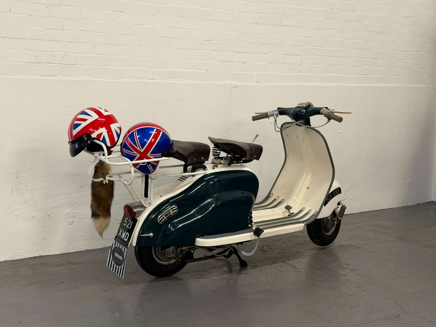 <p>1956 LAMBRETTA LD150</p>