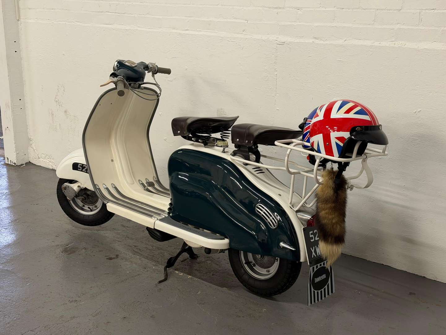 <p>1956 LAMBRETTA LD150</p>