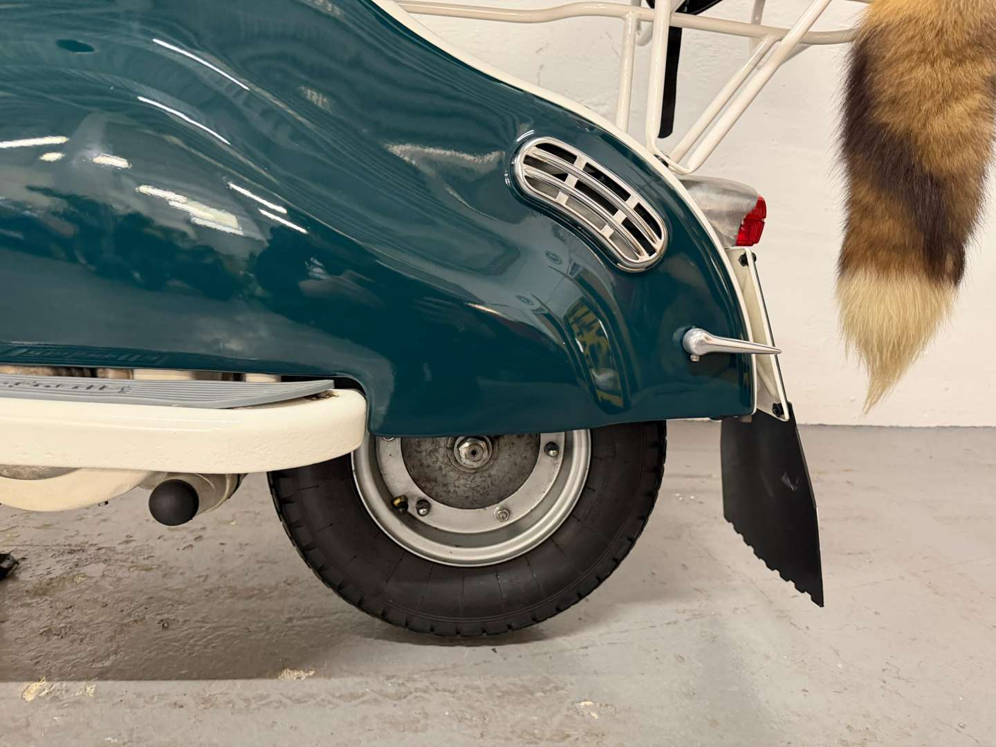 <p>1956 LAMBRETTA LD150</p>