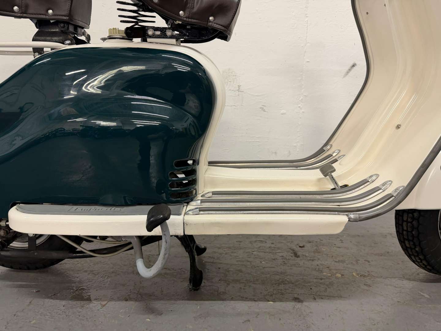 <p>1956 LAMBRETTA LD150</p>