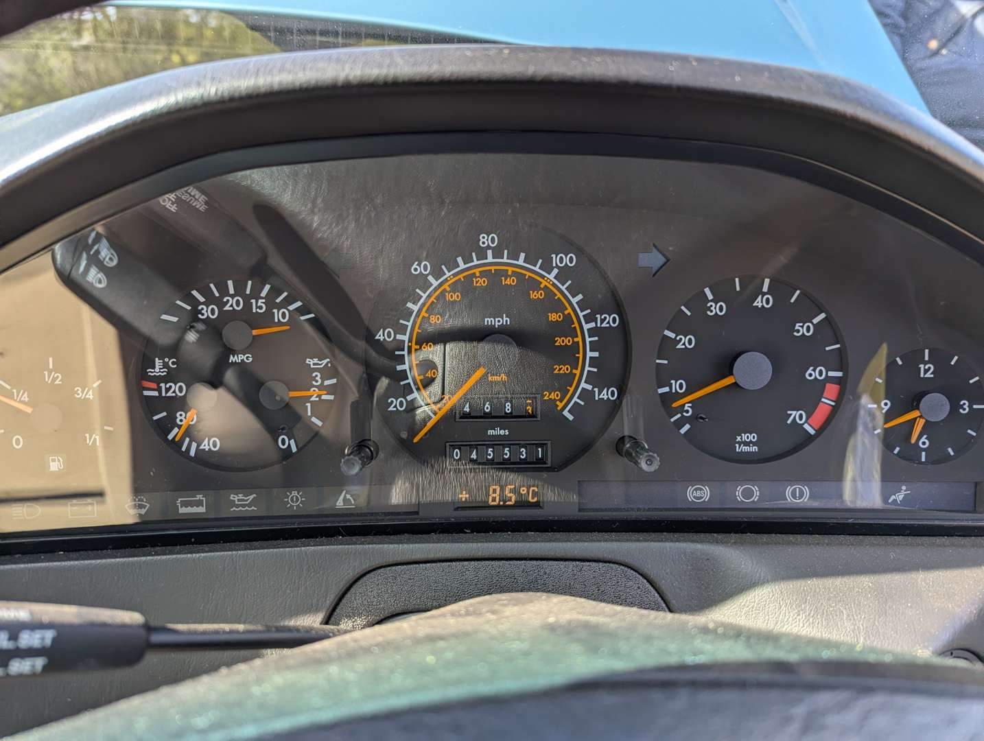 <p>1991 MERCEDES 300SL R129 AUTO</p>