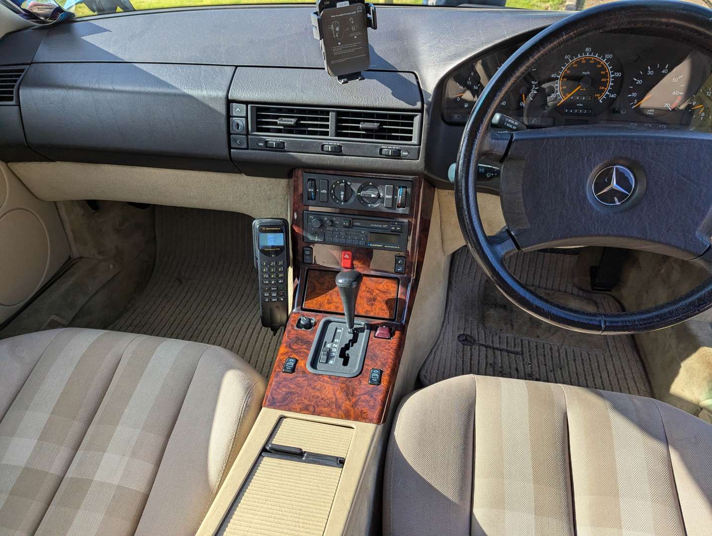 <p>1991 MERCEDES 300SL R129 AUTO</p>