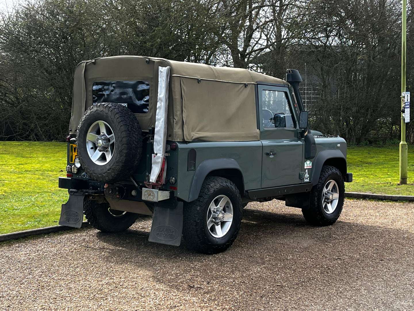 <p>2009 LAND ROVER DEFENDER 90</p>
