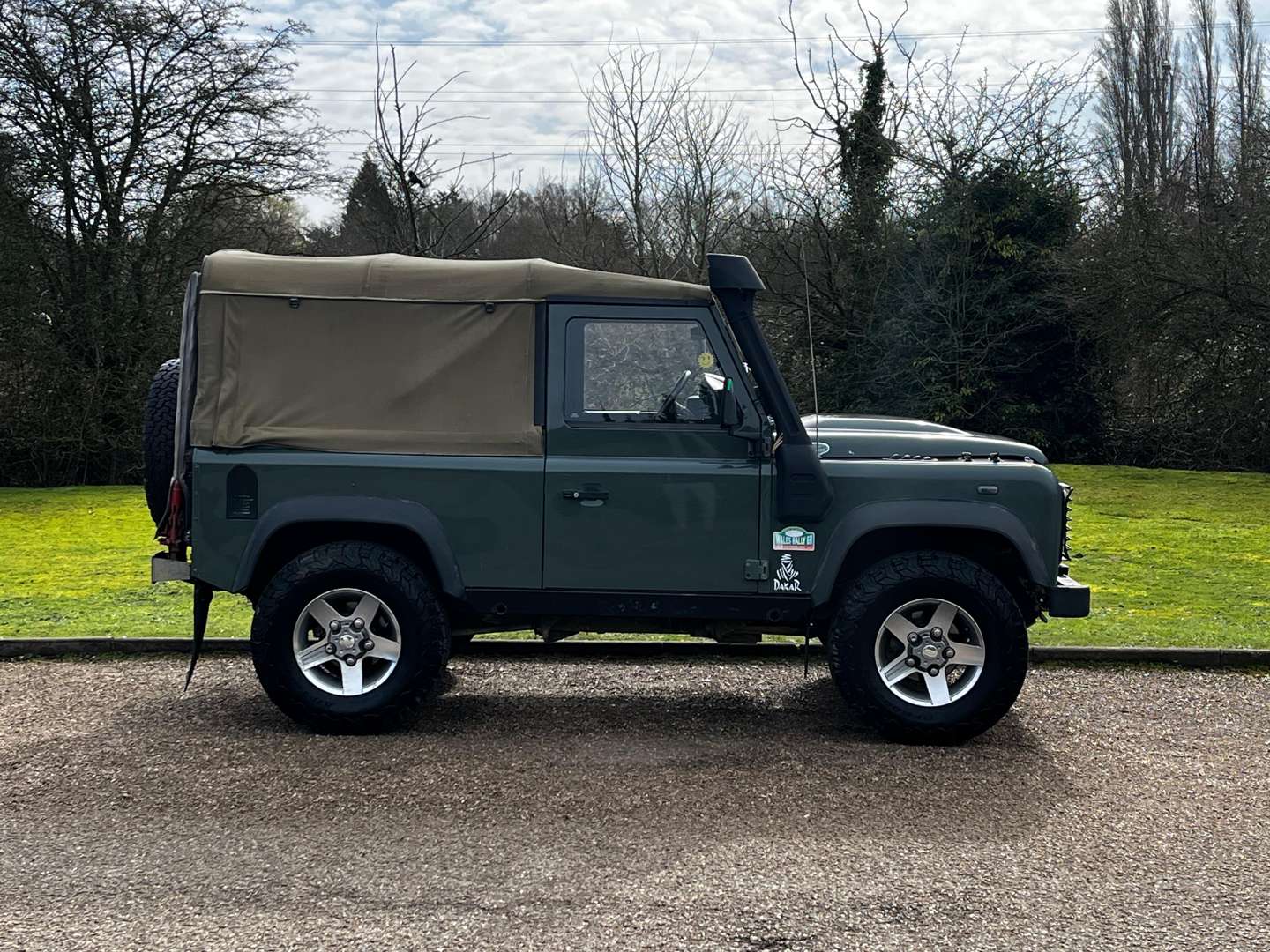 <p>2009 LAND ROVER DEFENDER 90</p>