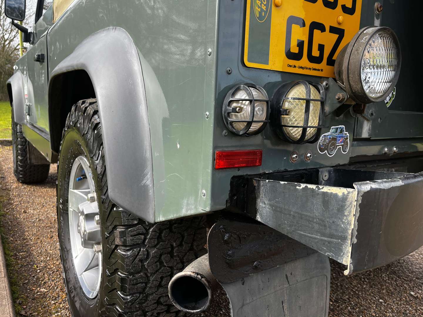 <p>2009 LAND ROVER DEFENDER 90</p>