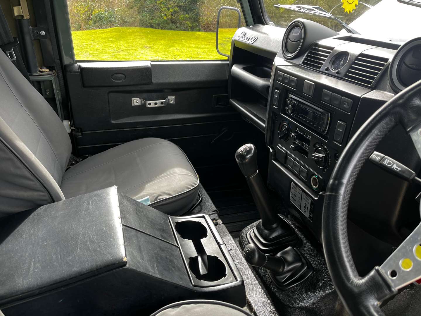 <p>2009 LAND ROVER DEFENDER 90</p>