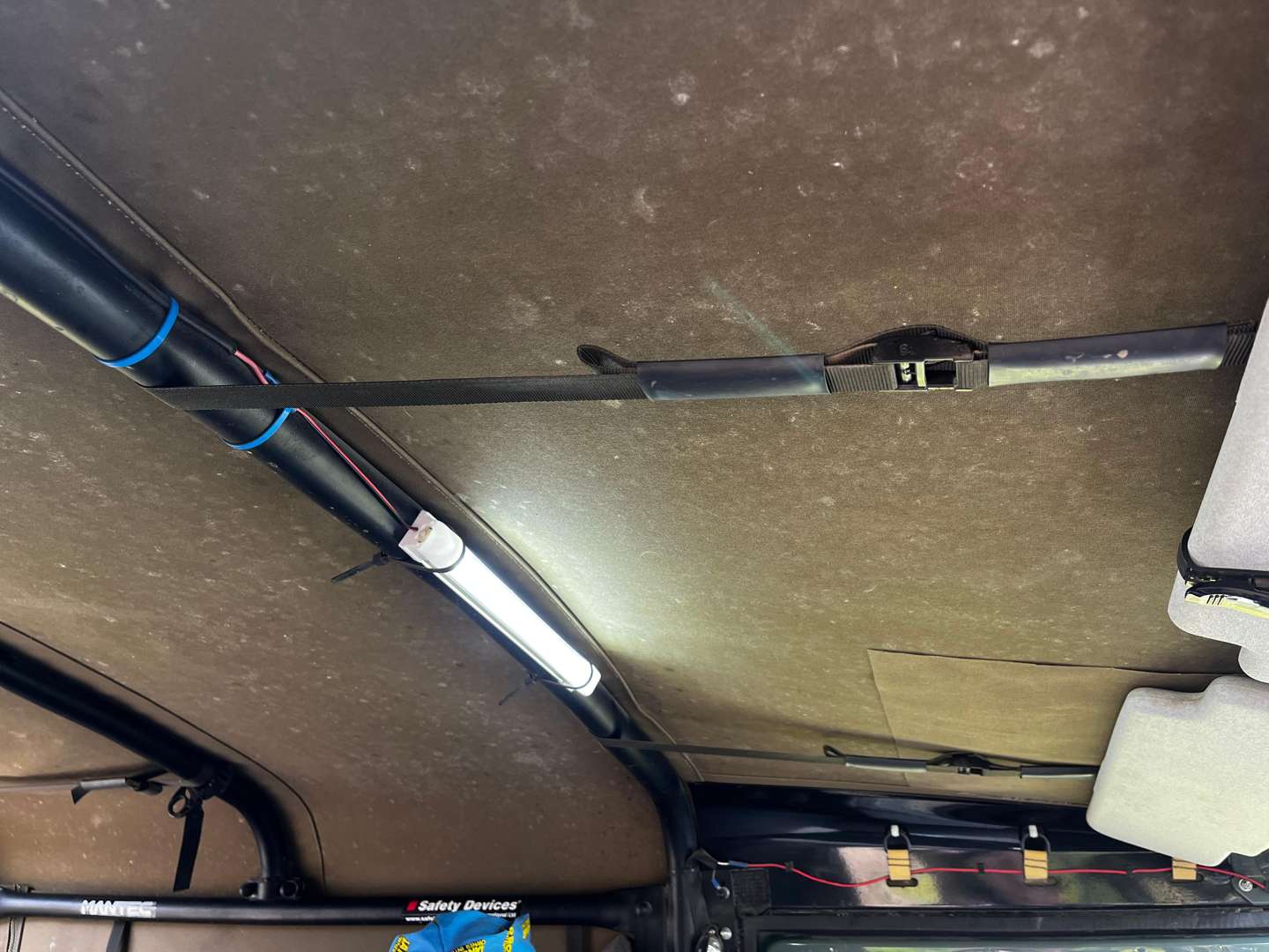 <p>2009 LAND ROVER DEFENDER 90</p>