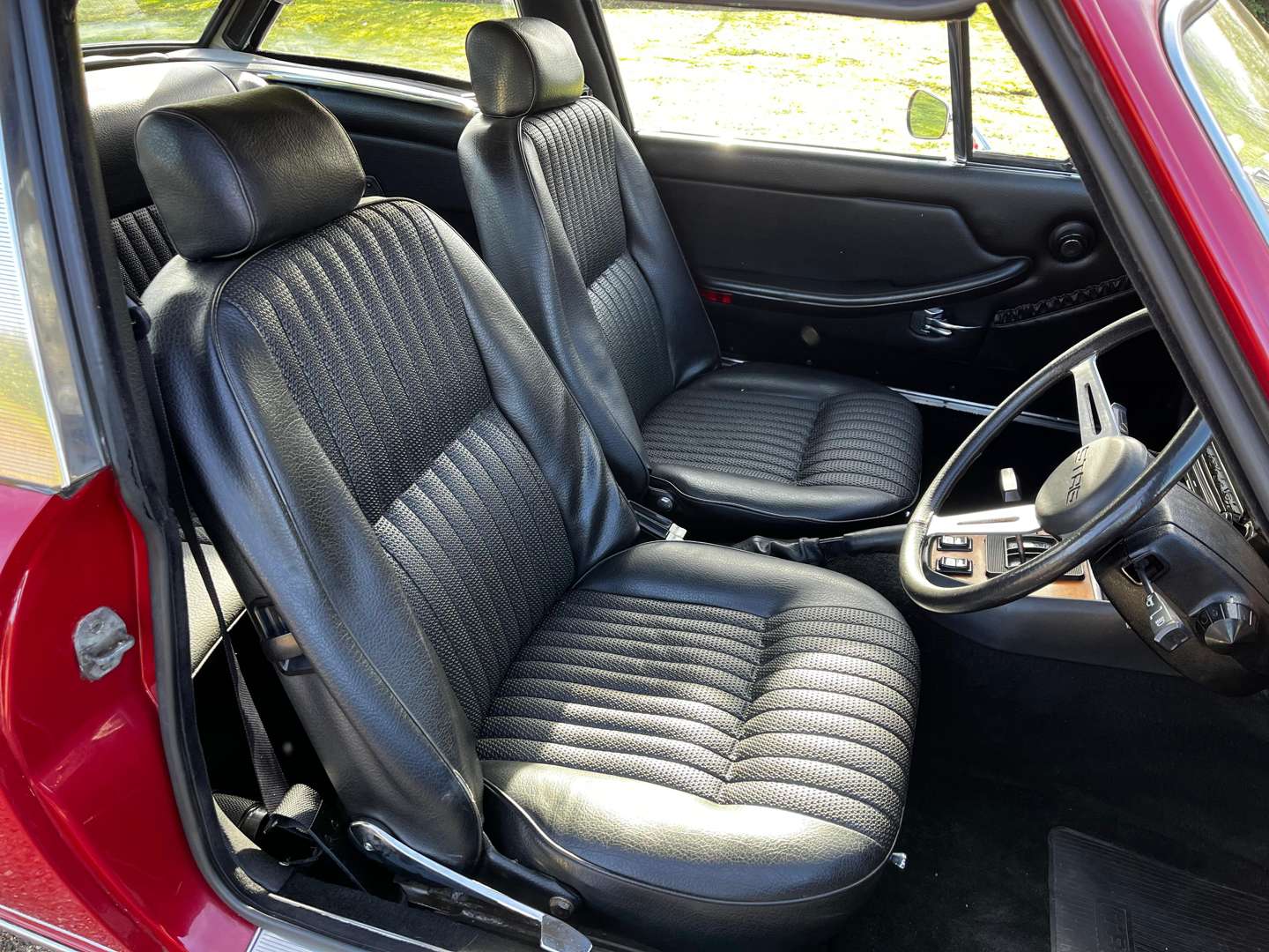 <p>1974 TRIUMPH STAG AUTO</p>