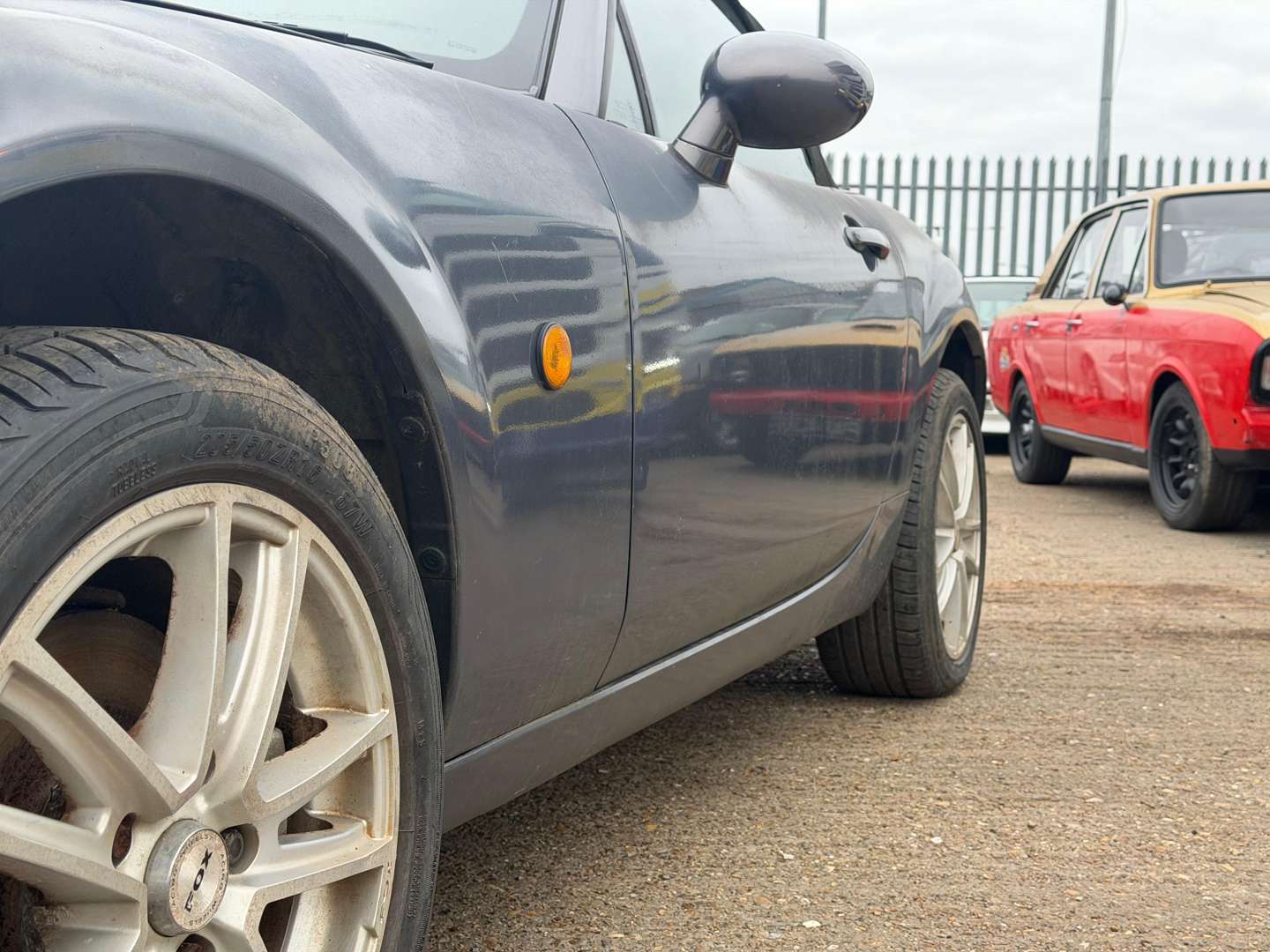 <p>2005 MAZDA MX-5</p>