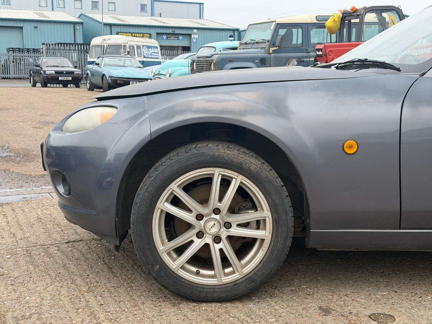 <p>2005 MAZDA MX-5</p>