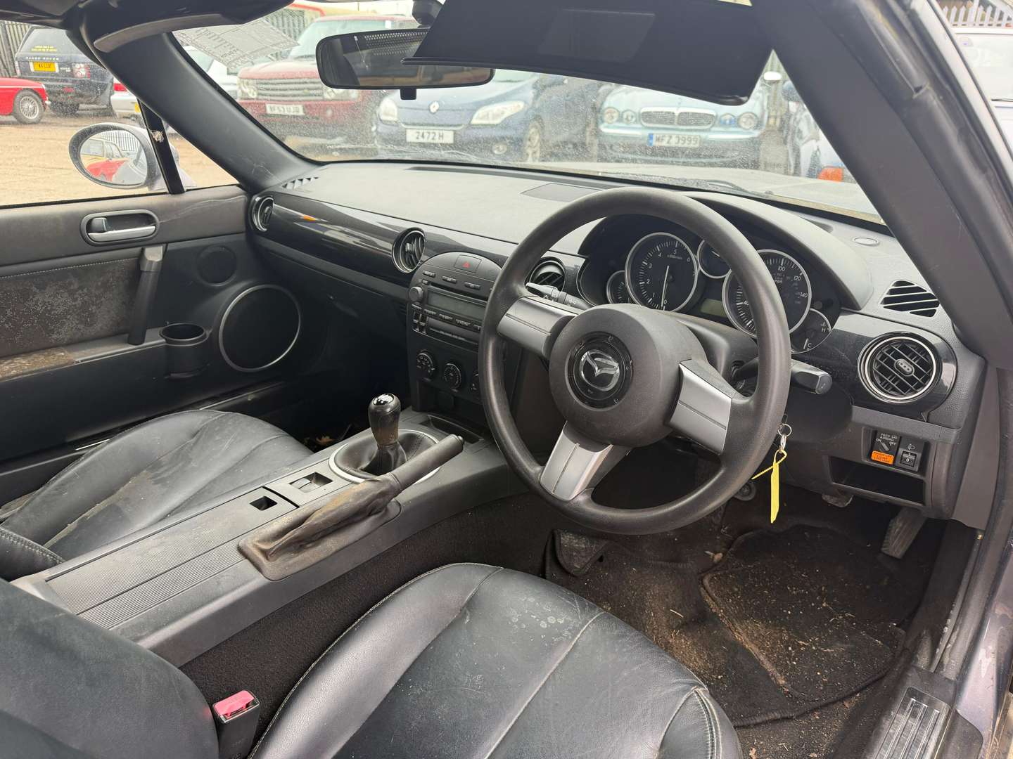 <p>2005 MAZDA MX-5</p>