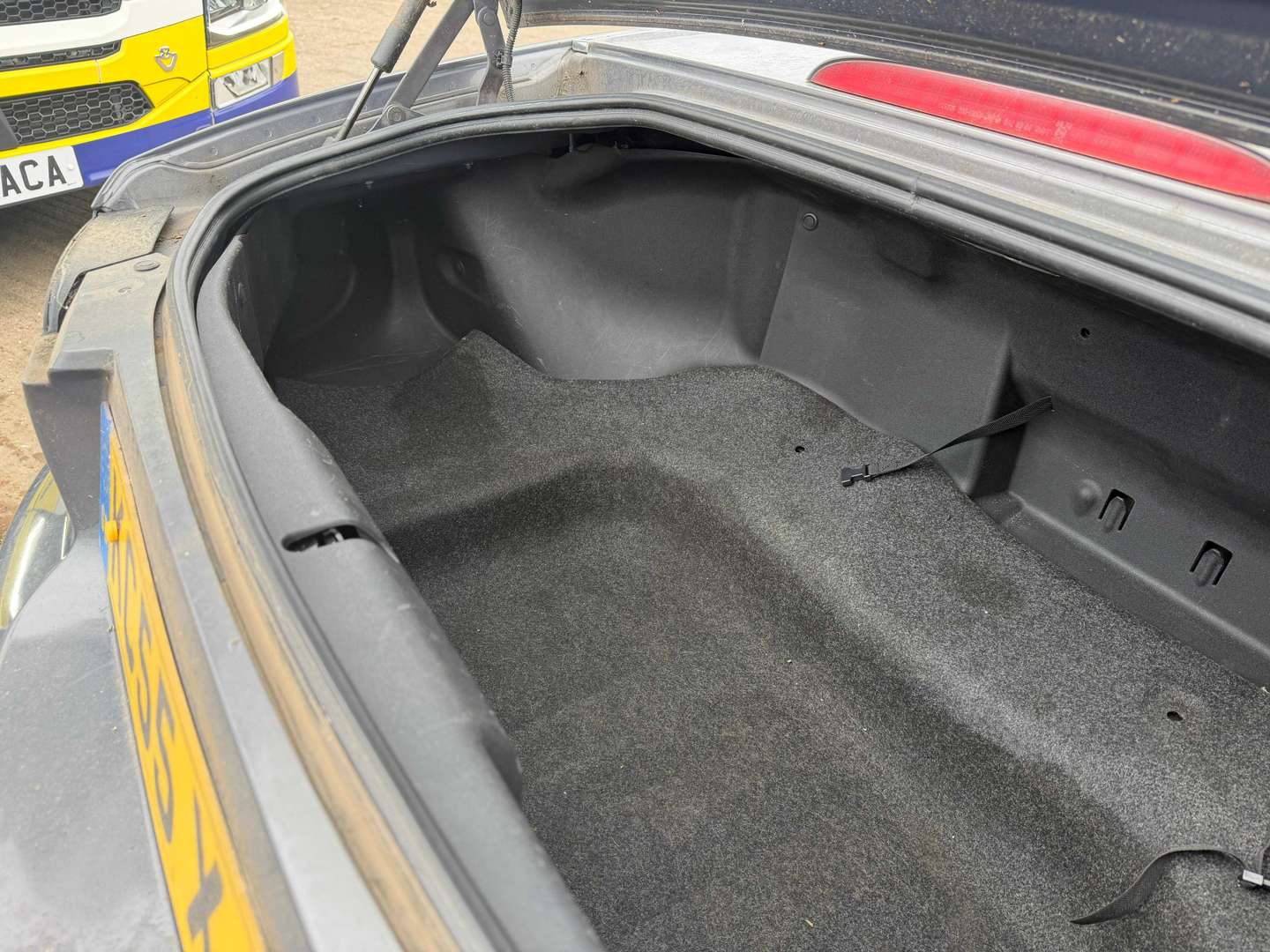 <p>2005 MAZDA MX-5</p>