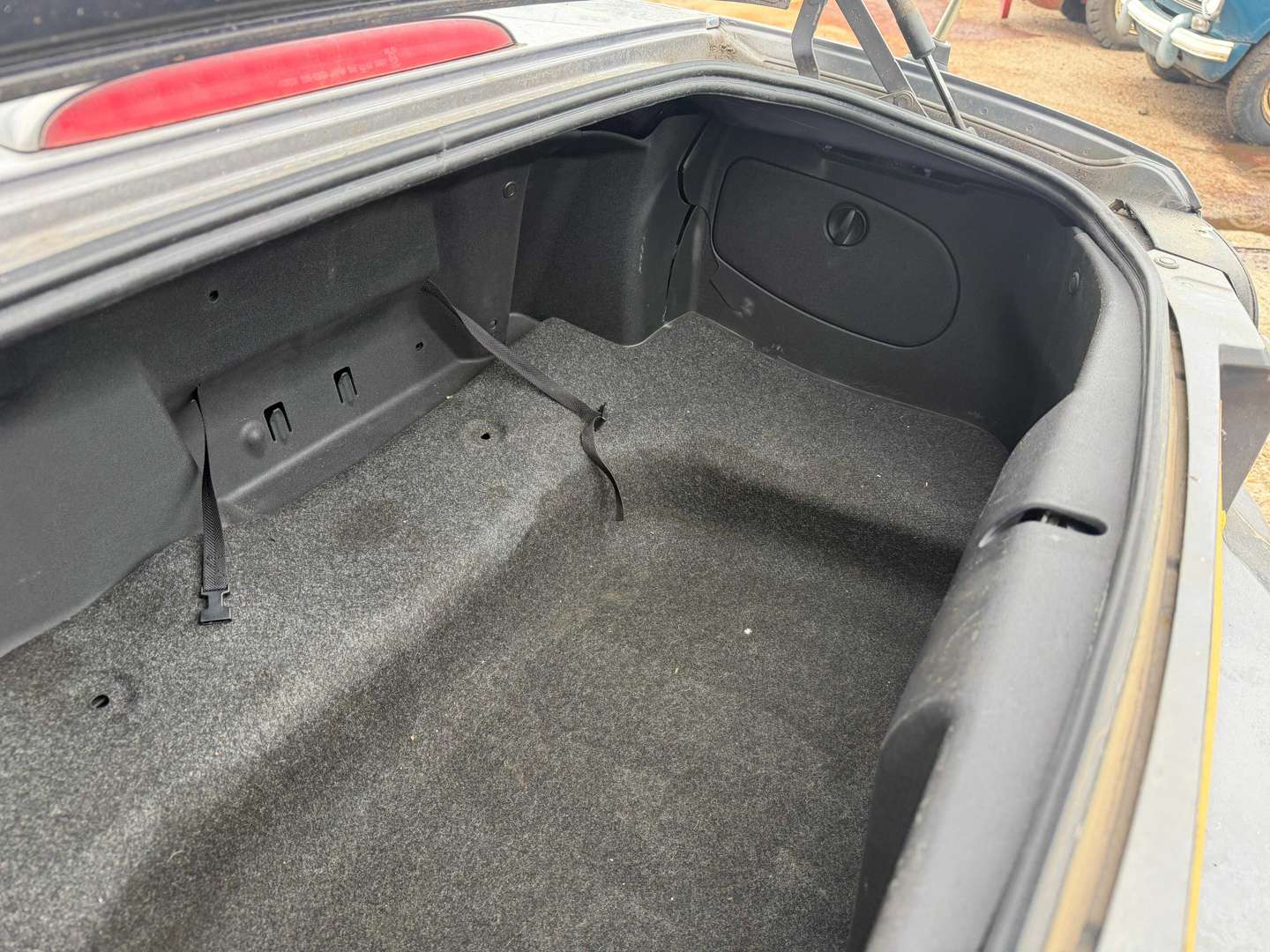 <p>2005 MAZDA MX-5</p>