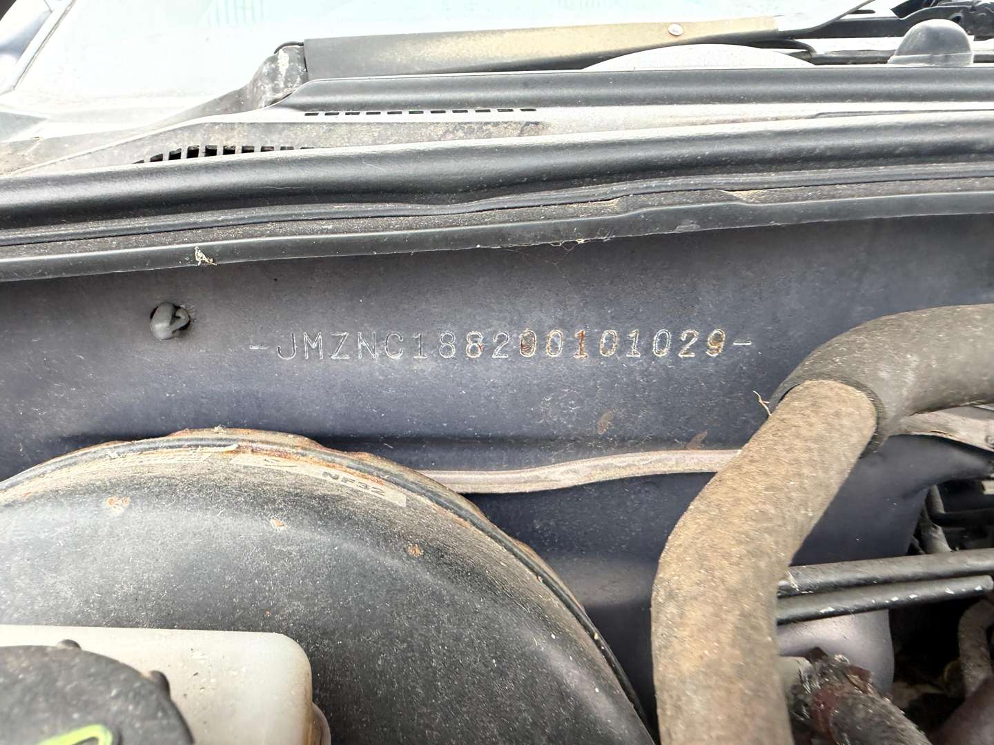 <p>2005 MAZDA MX-5</p>