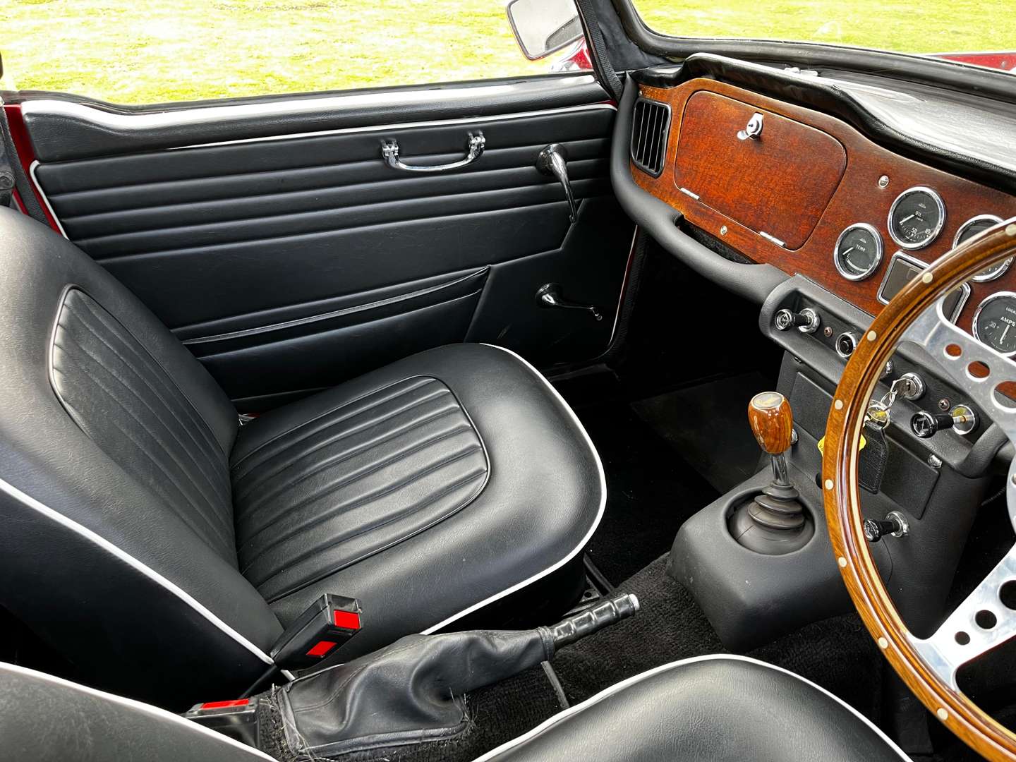 <p>1965 TRIUMPH TR4A</p>