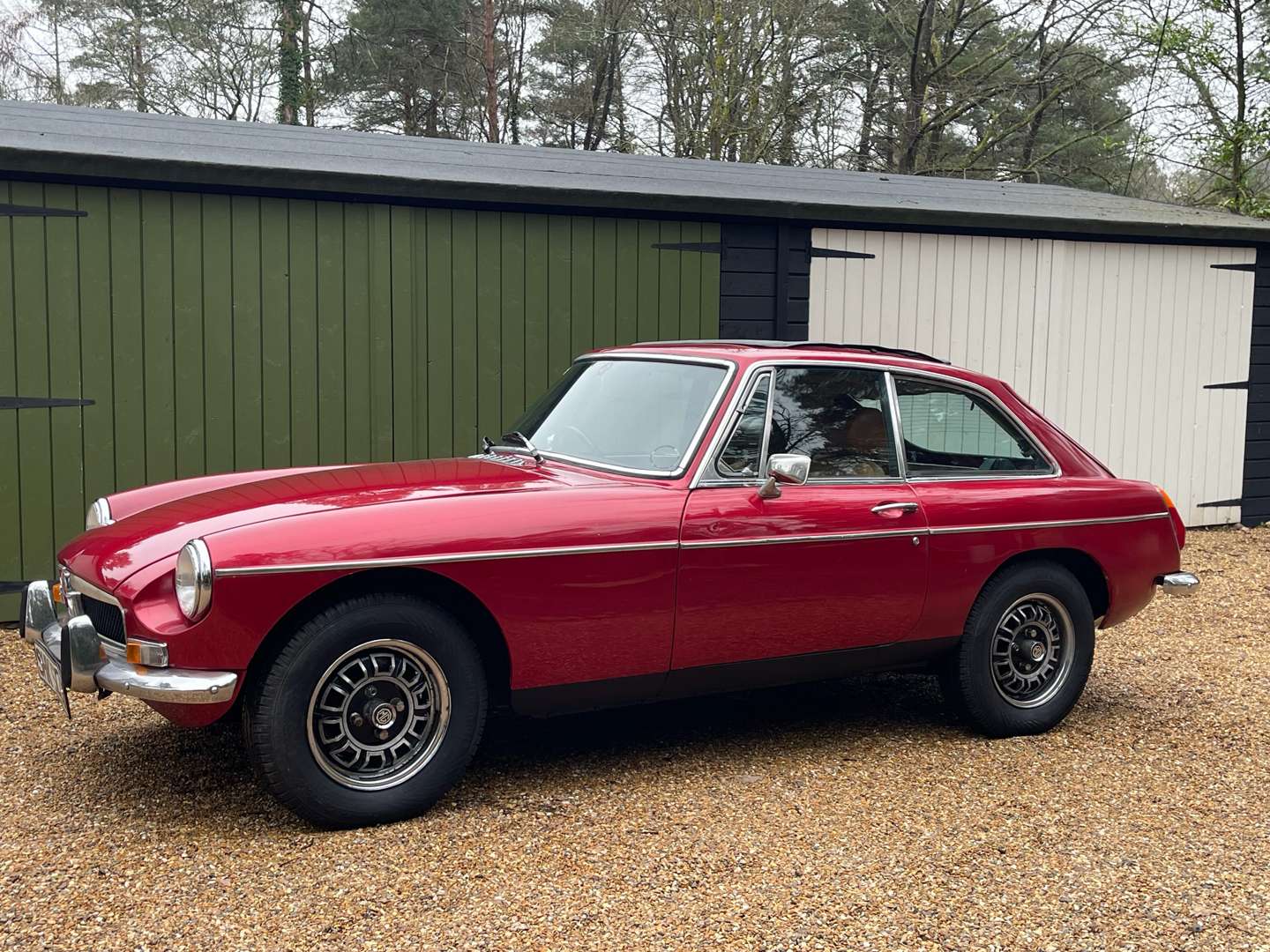 <p>1974 MG B GT V8</p>