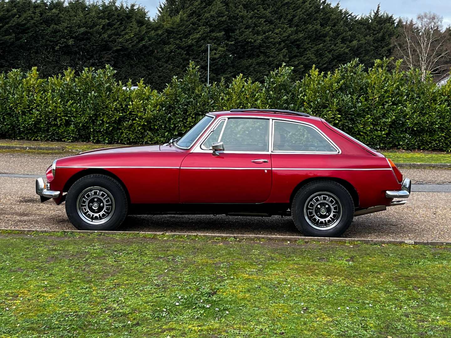 <p>1974 MG B GT V8</p>