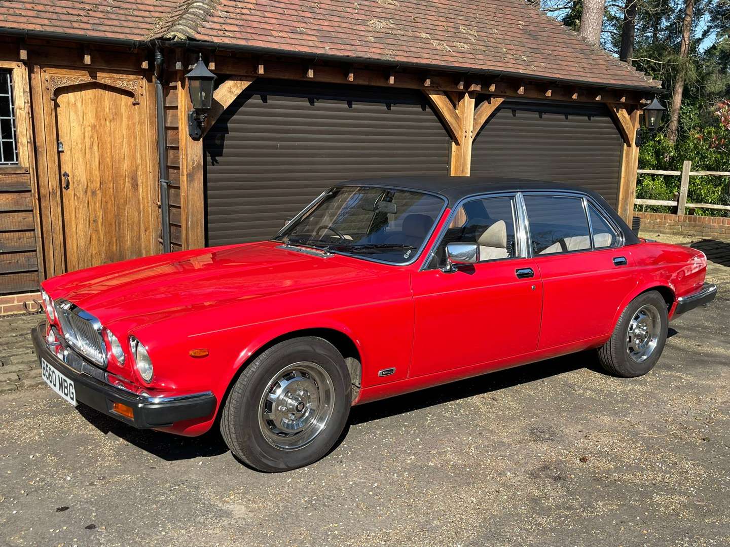 <p>1985 JAGUAR XJ6 3.4 AUTO</p>