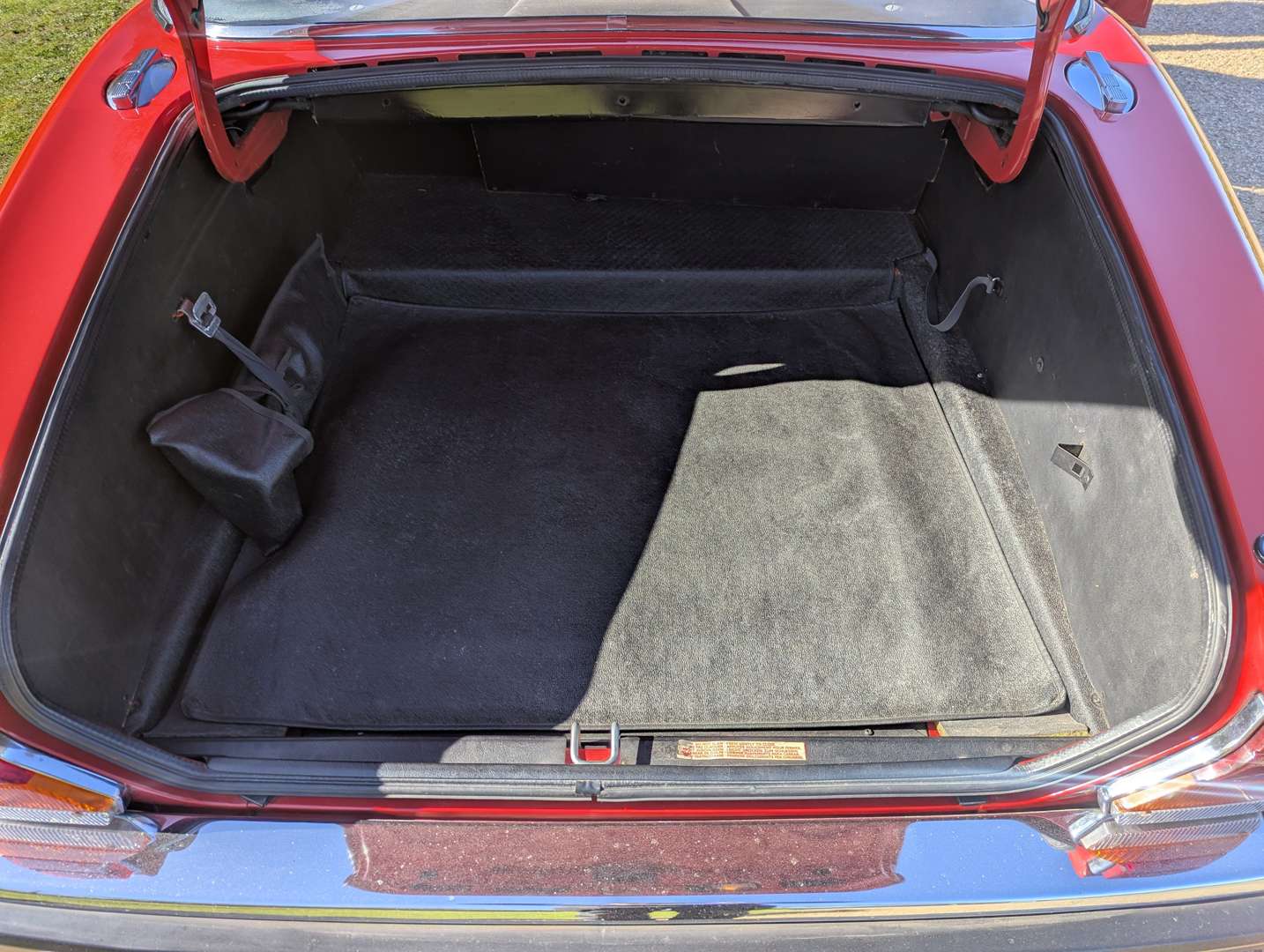 <p>1985 JAGUAR XJ6 SIII 3.4 AUTO</p>