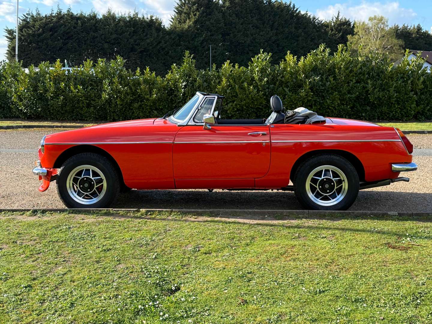 <p>1978 MG B ROADSTER</p>