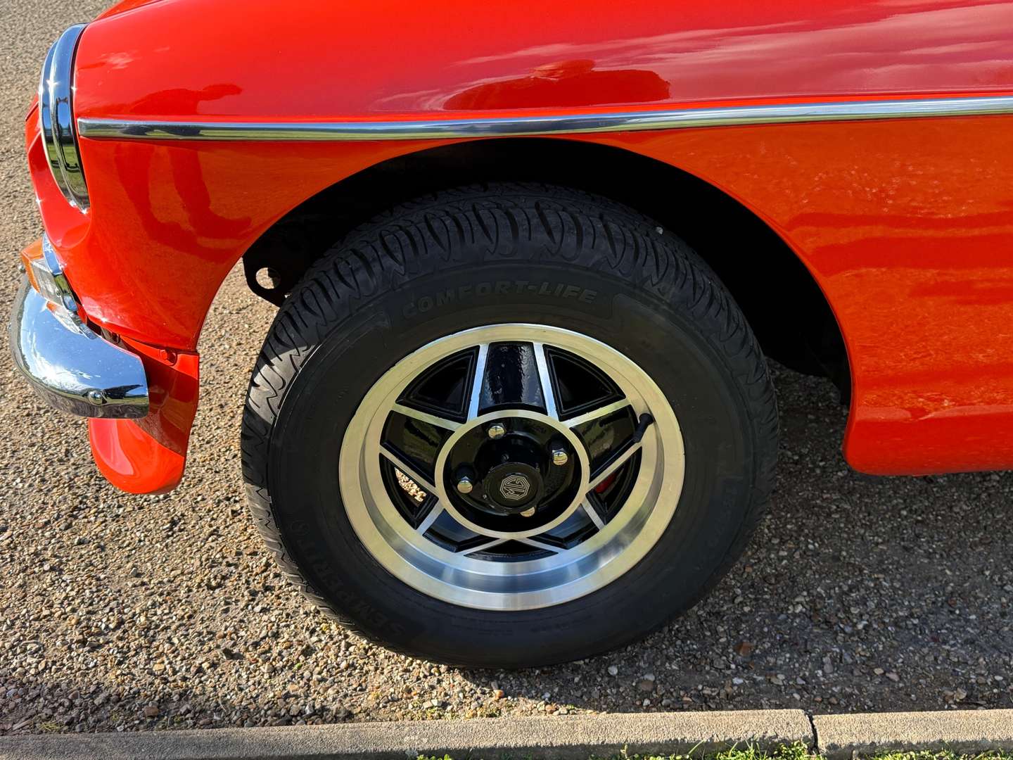 <p>1978 MG B ROADSTER</p>