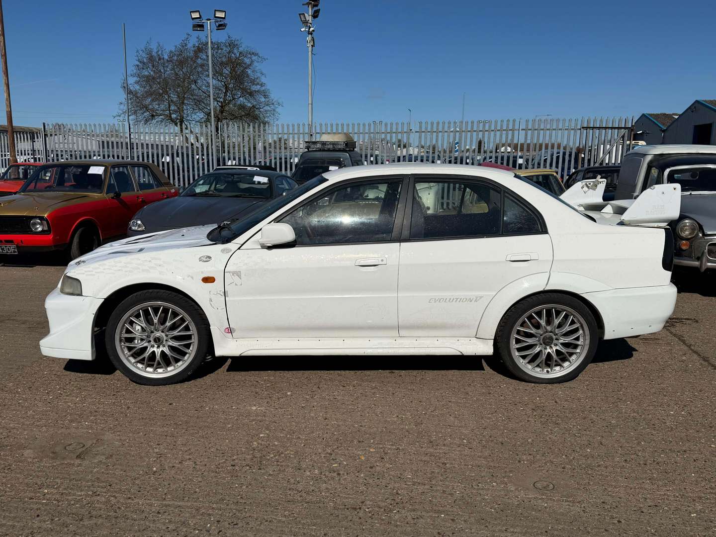 <p>1998 MITSUBISHI LANCER EVO V GSR</p>