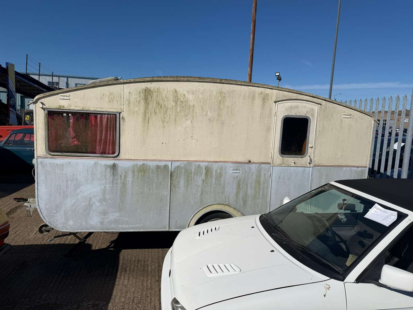 <p>ECCLES ARISTOCRAT CARAVAN</p>