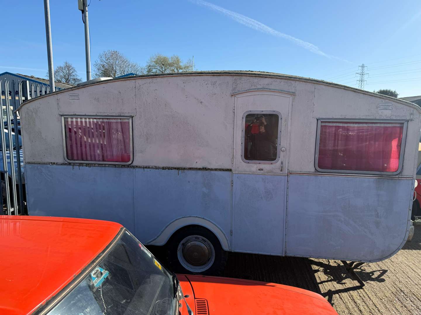 <p>ECCLES ARISTOCRAT CARAVAN</p>