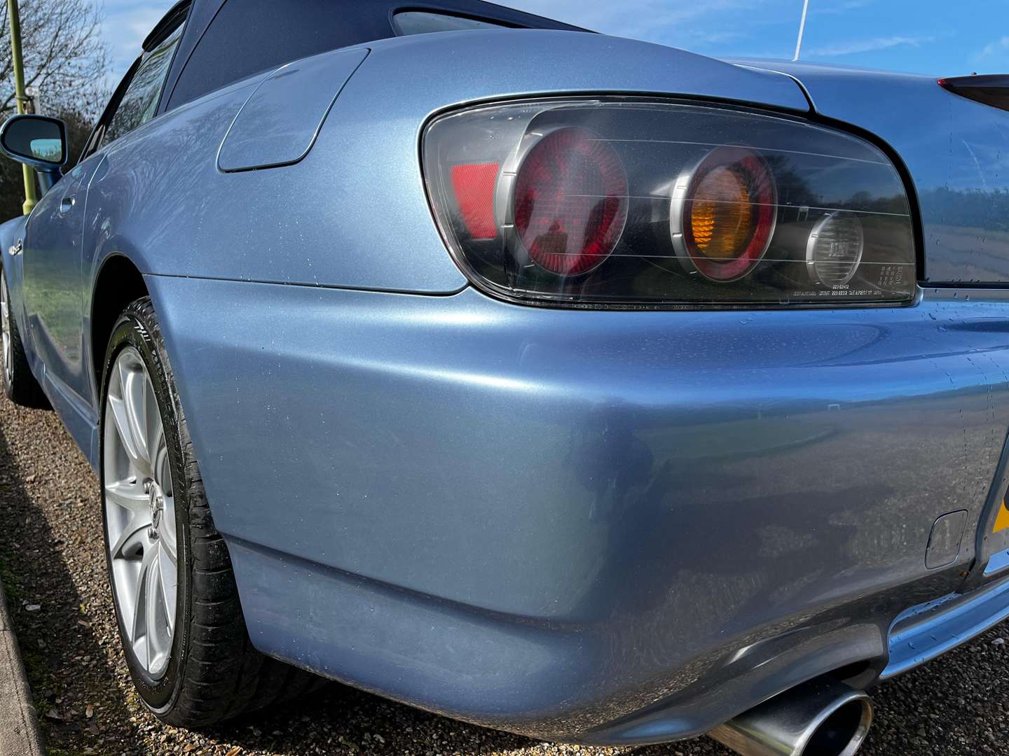 <p>2004 HONDA S2000</p>