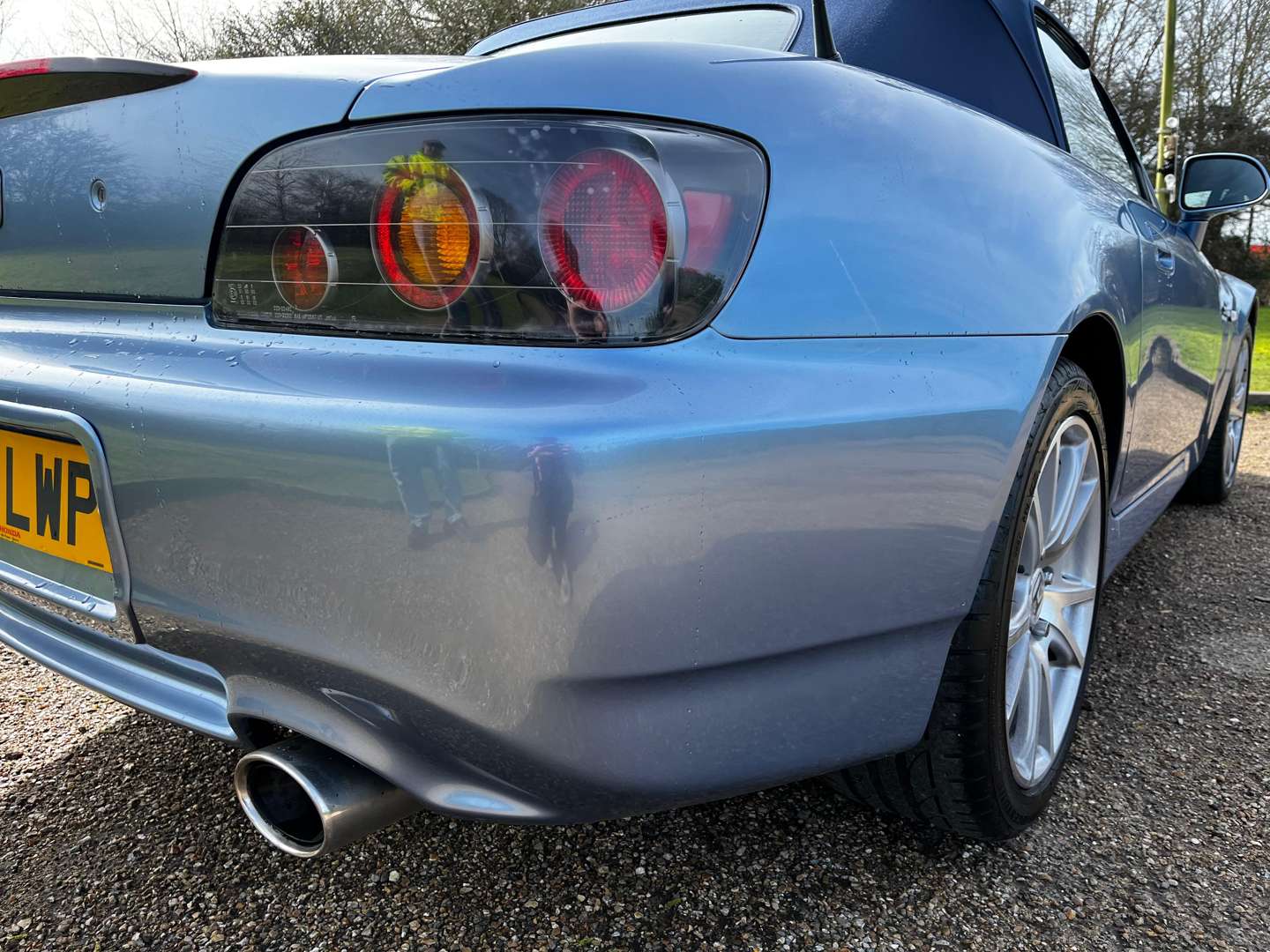 <p>2004 HONDA S2000</p>
