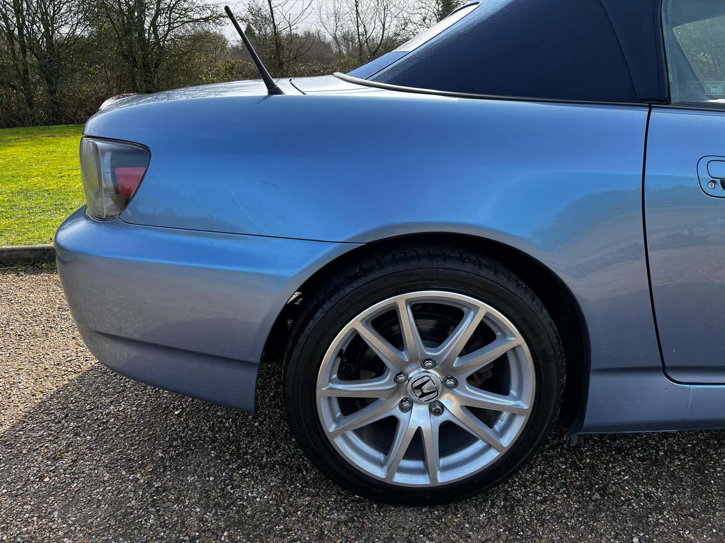 <p>2004 HONDA S2000</p>