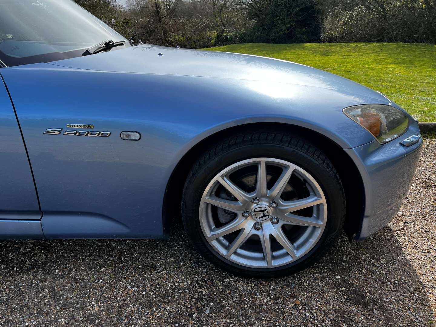 <p>2004 HONDA S2000</p>