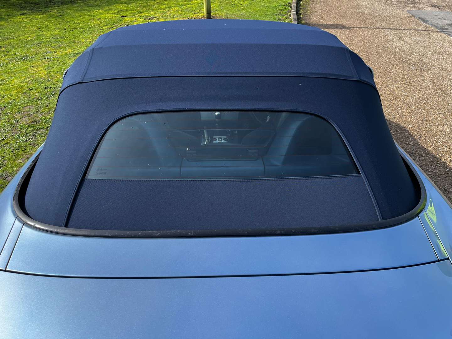 <p>2004 HONDA S2000</p>