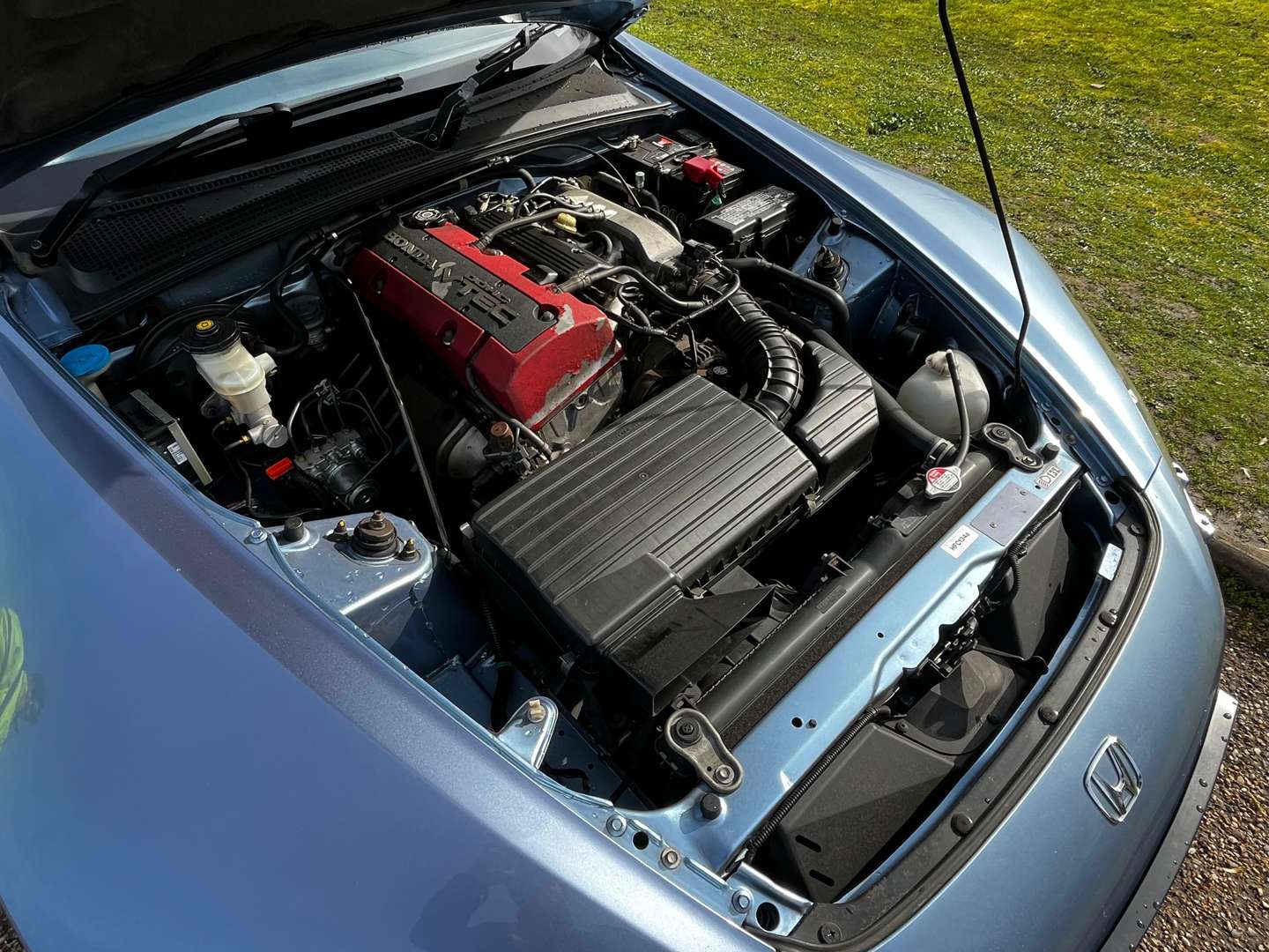 <p>2004 HONDA S2000</p>