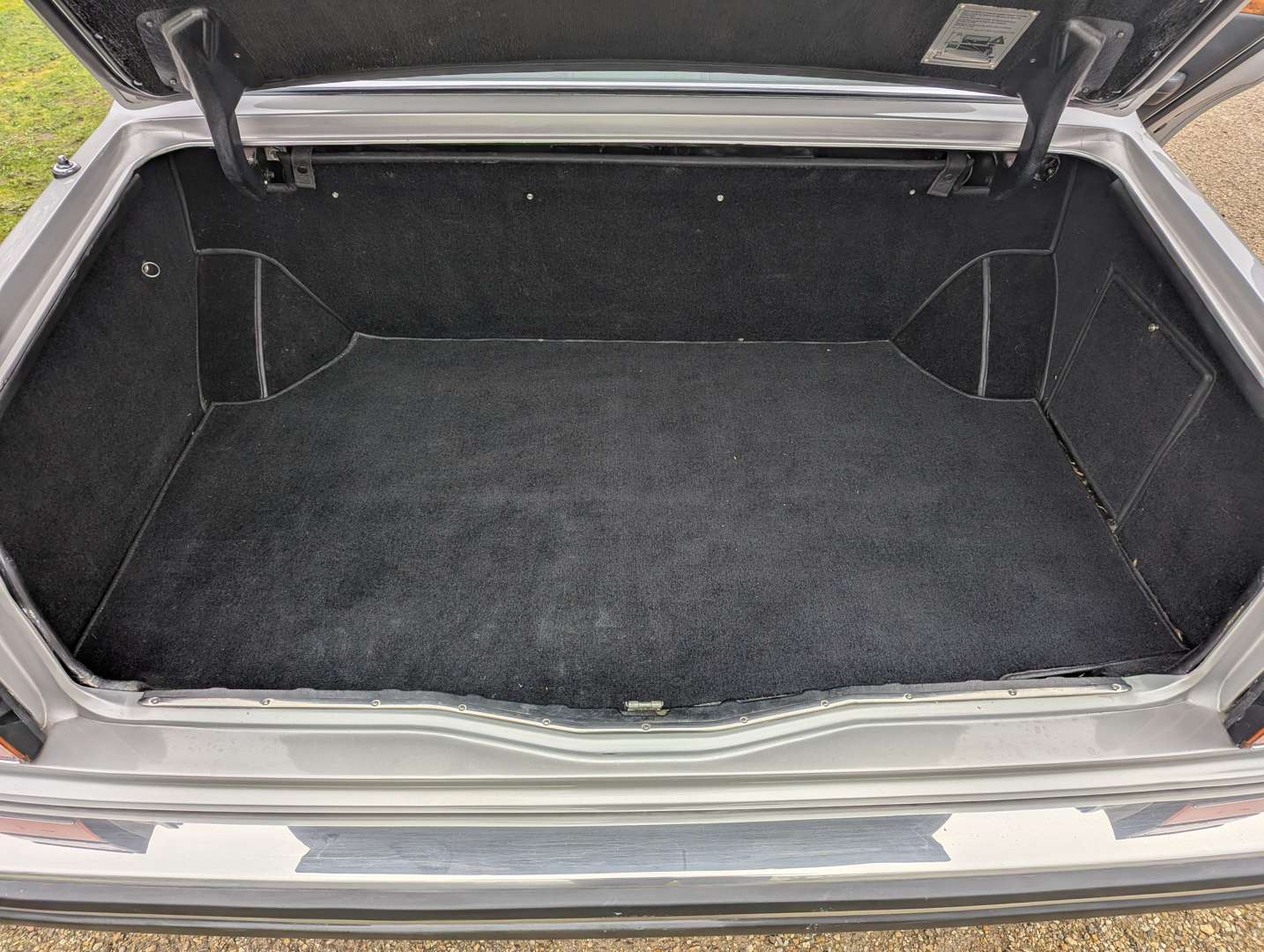 <p>1988 BENTLEY MULSANNE S</p>