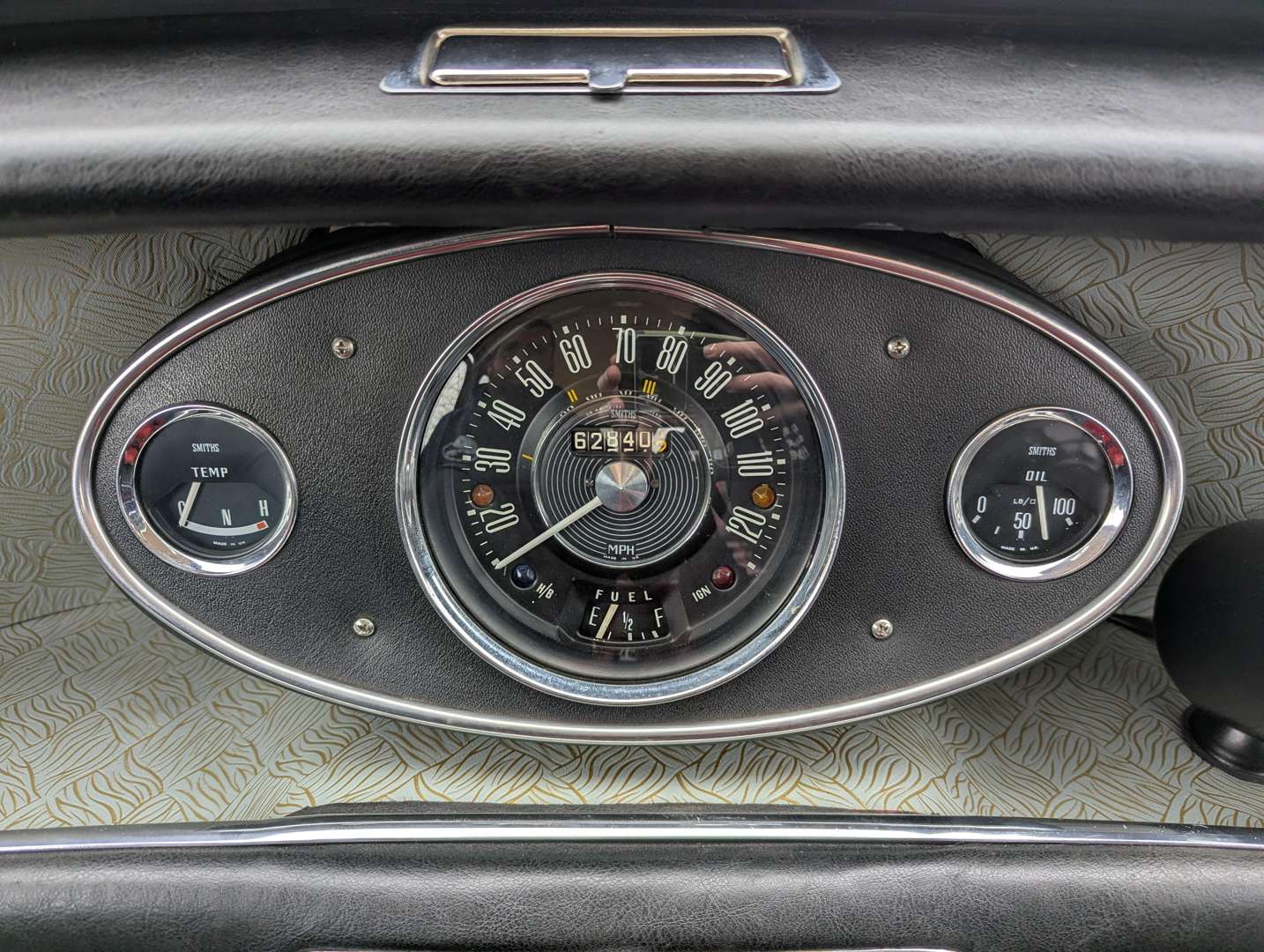 <p>1966 AUSTIN MINI COOPER S MKI</p>