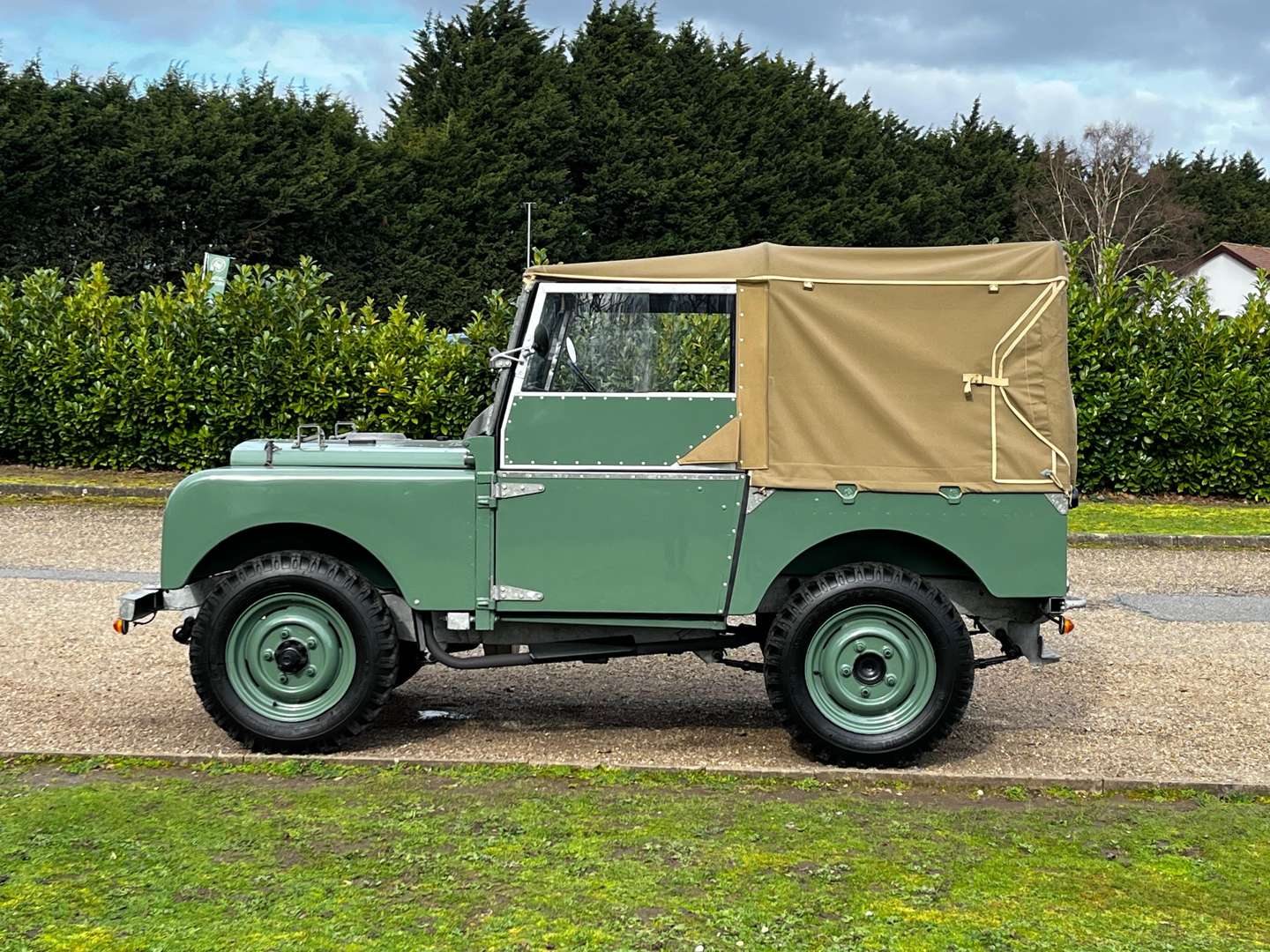 <p>1949 LAND ROVER SERIES I</p>