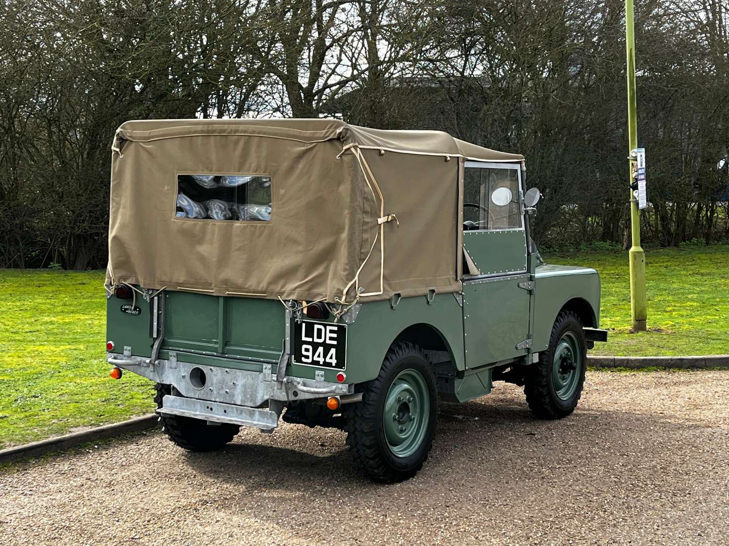 <p>1949 LAND ROVER SERIES I</p>