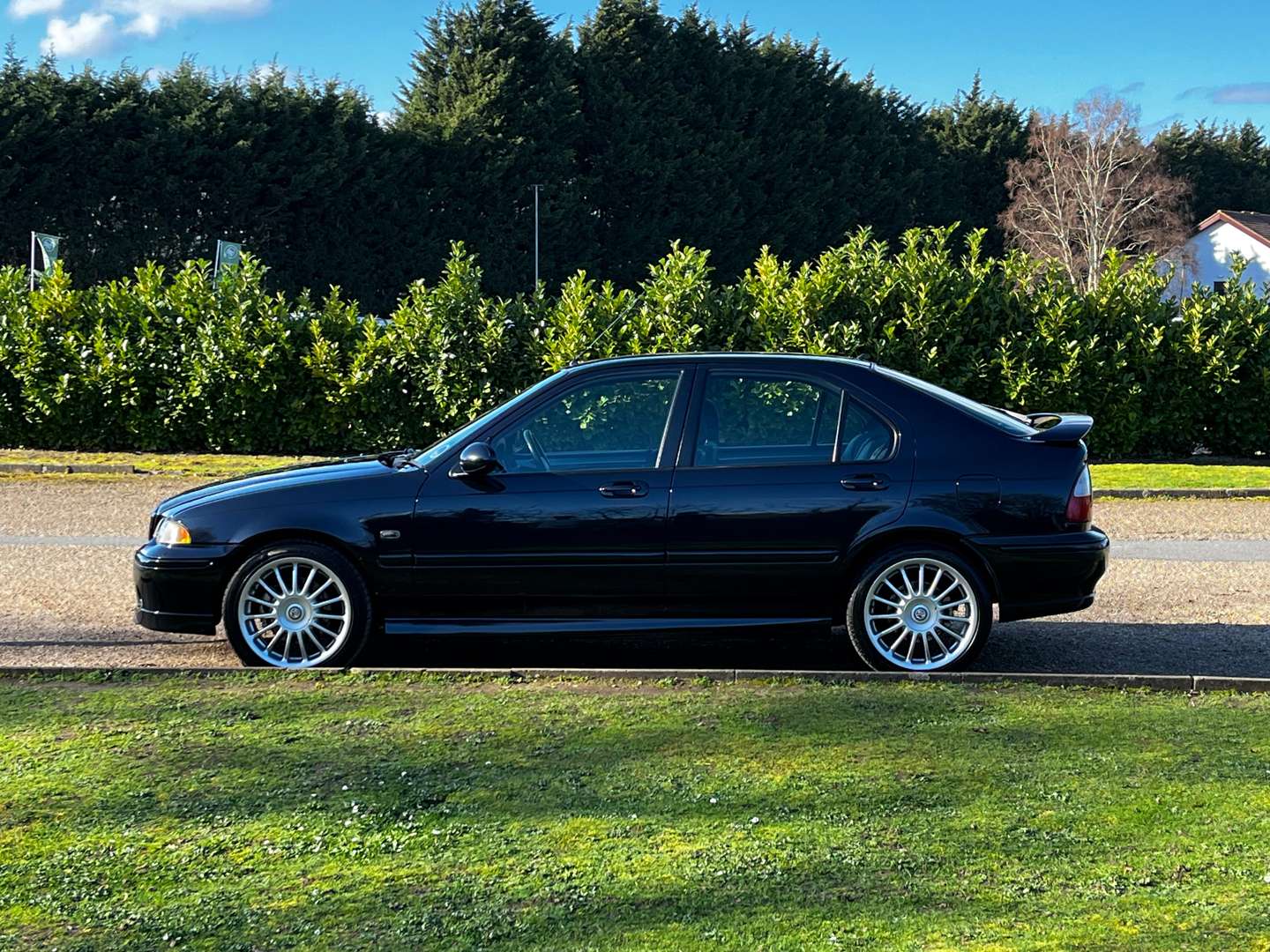 <p>2001 MG ZS 180</p>