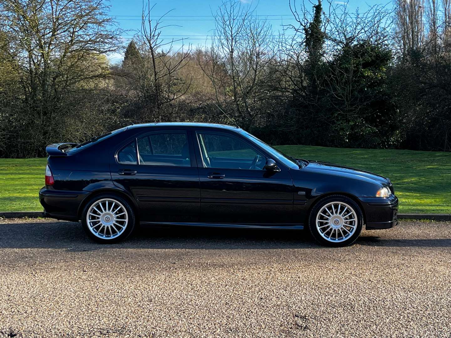 <p>2001 MG ZS 180</p>