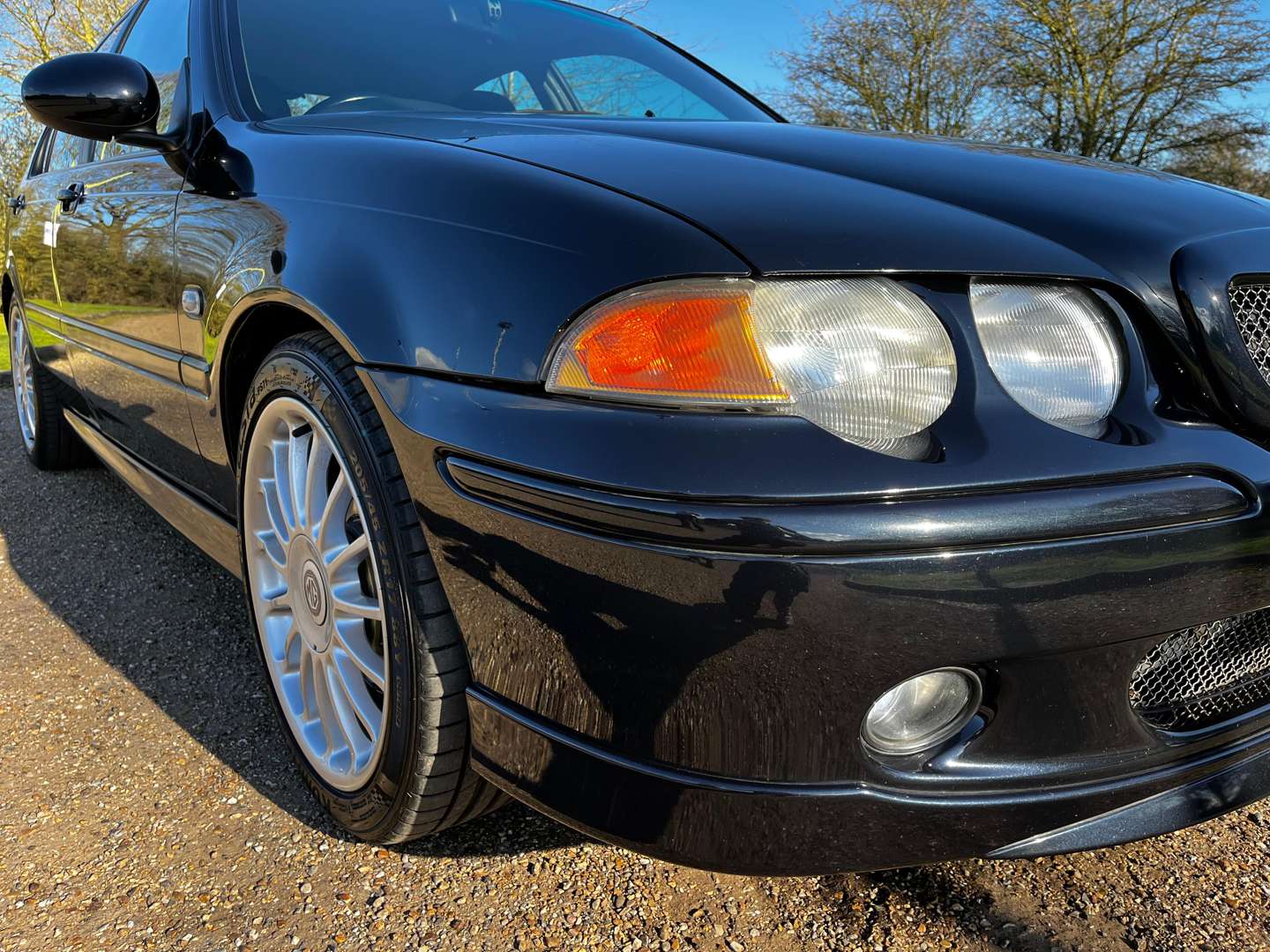 <p>2001 MG ZS 180</p>