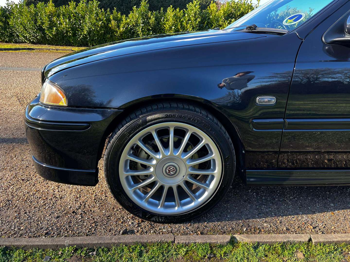 <p>2001 MG ZS 180</p>