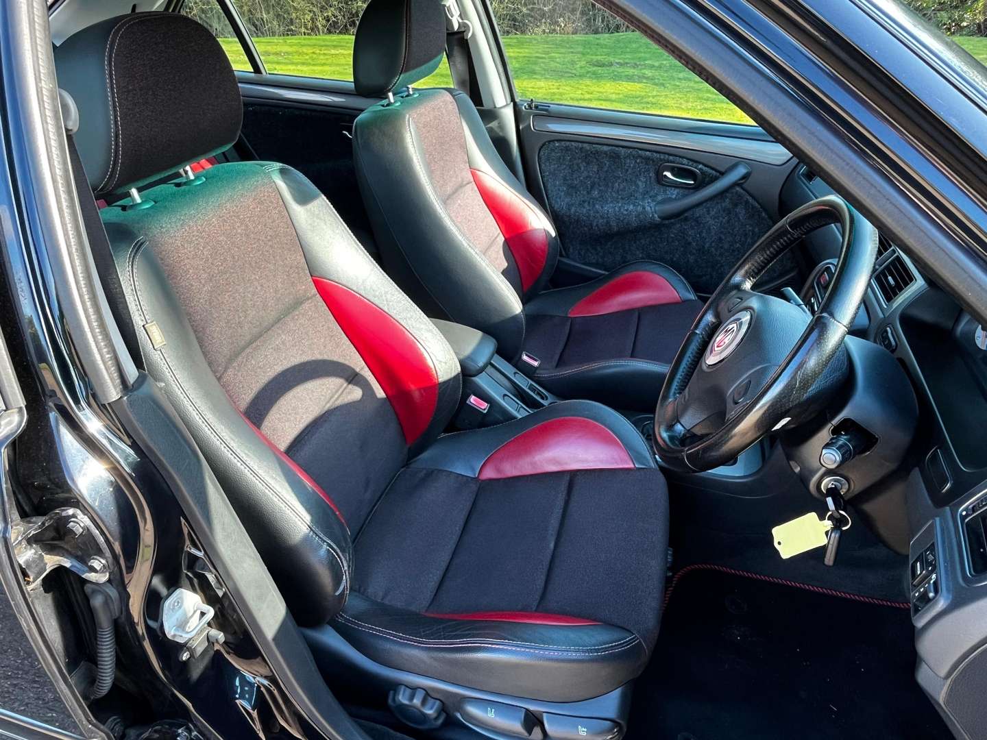 <p>2001 MG ZS 180</p>