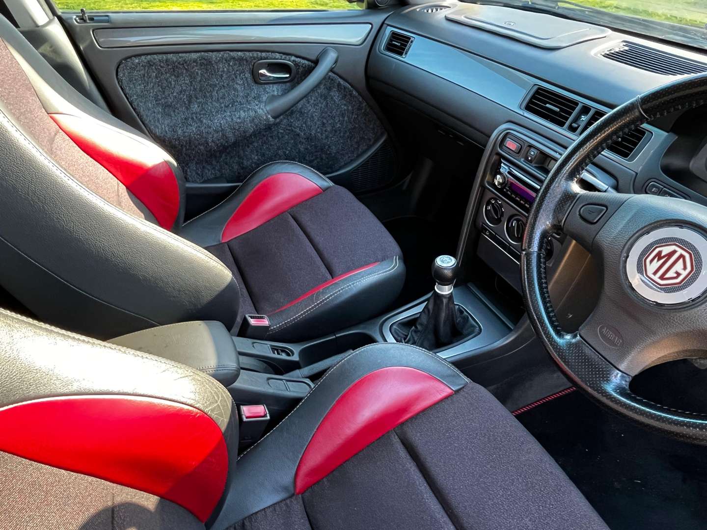 <p>2001 MG ZS 180</p>