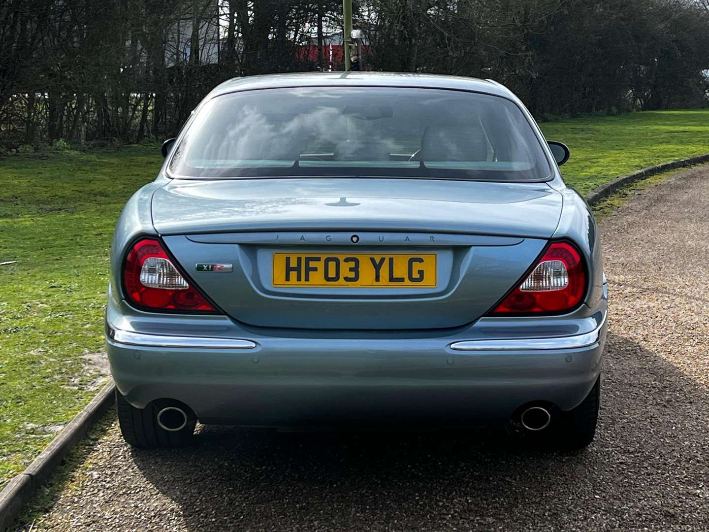 <p>2003 JAGUAR XJR V8 S/C AUTO</p>