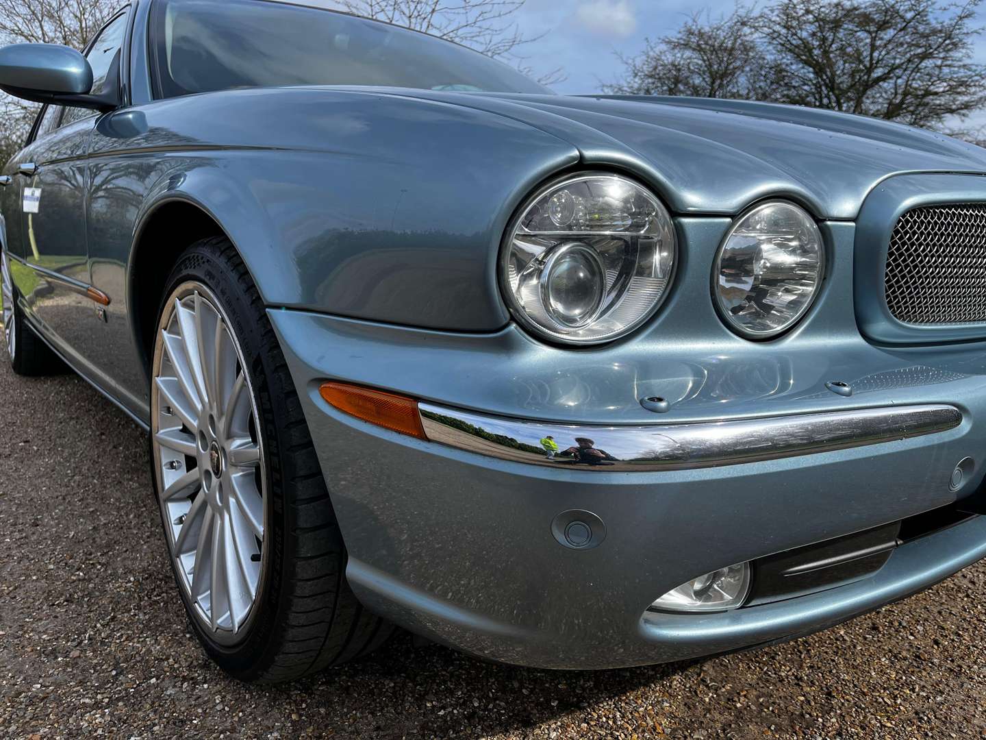 <p>2003 JAGUAR XJR V8 S/C AUTO</p>