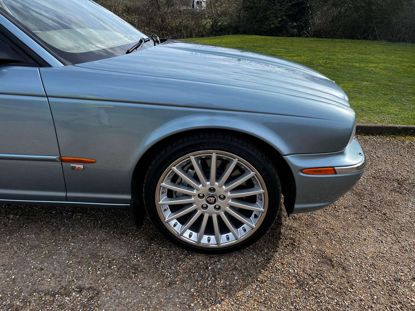 <p>2003 JAGUAR XJR V8 S/C AUTO</p>
