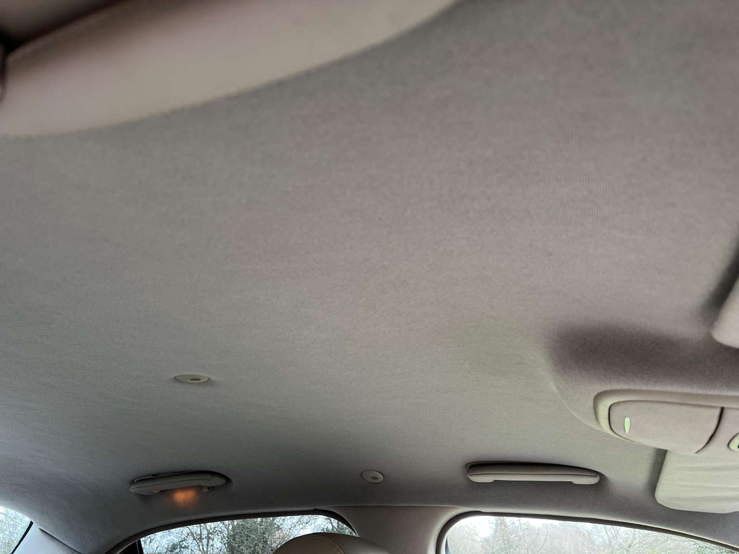 <p>2003 JAGUAR XJR V8 S/C AUTO</p>