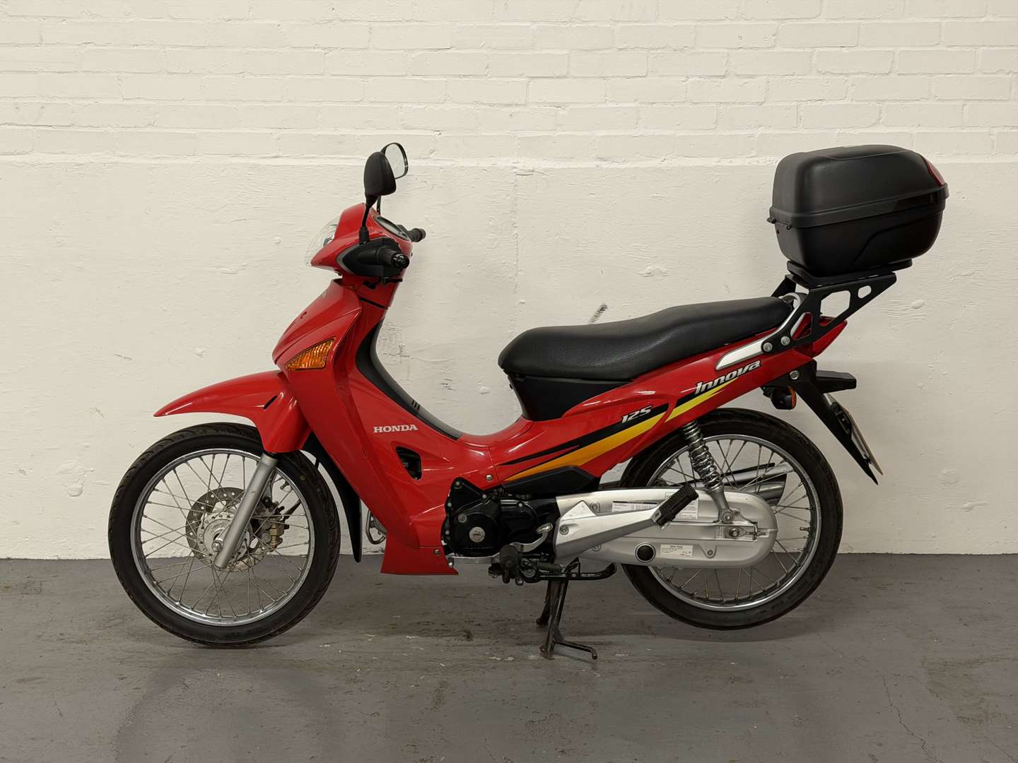<p>2005 HONDA ANF 125-5</p>
